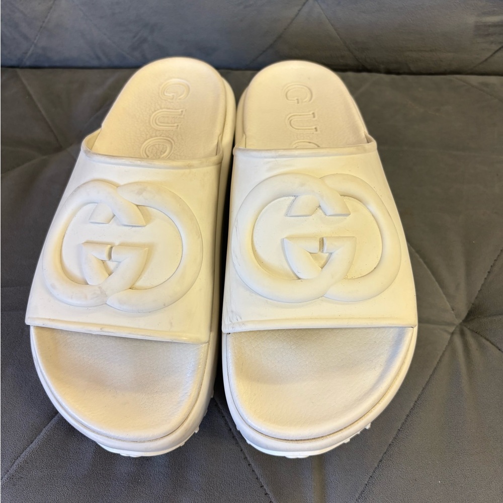 Gucci Off-White Slide Sandals